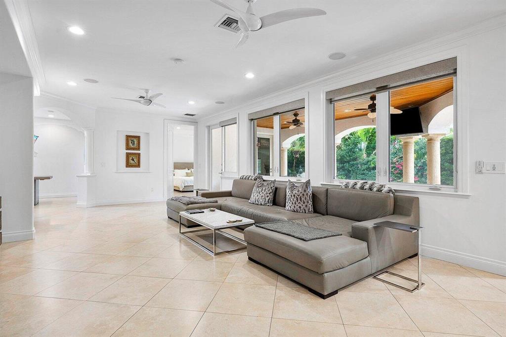 CONFERENCE RIDGE - Residential