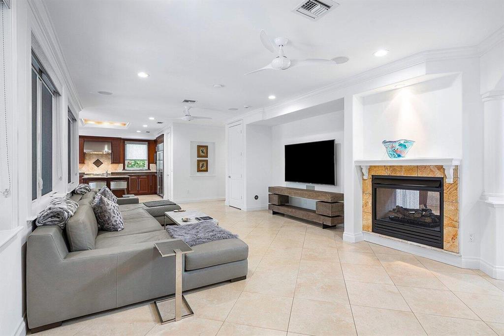 CONFERENCE RIDGE - Residential