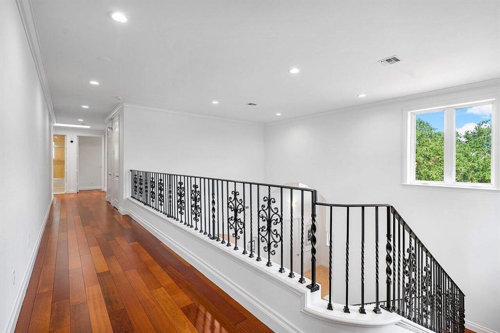 CONFERENCE RIDGE - Residential