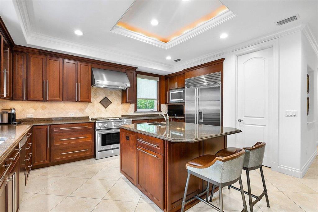 CONFERENCE RIDGE - Residential