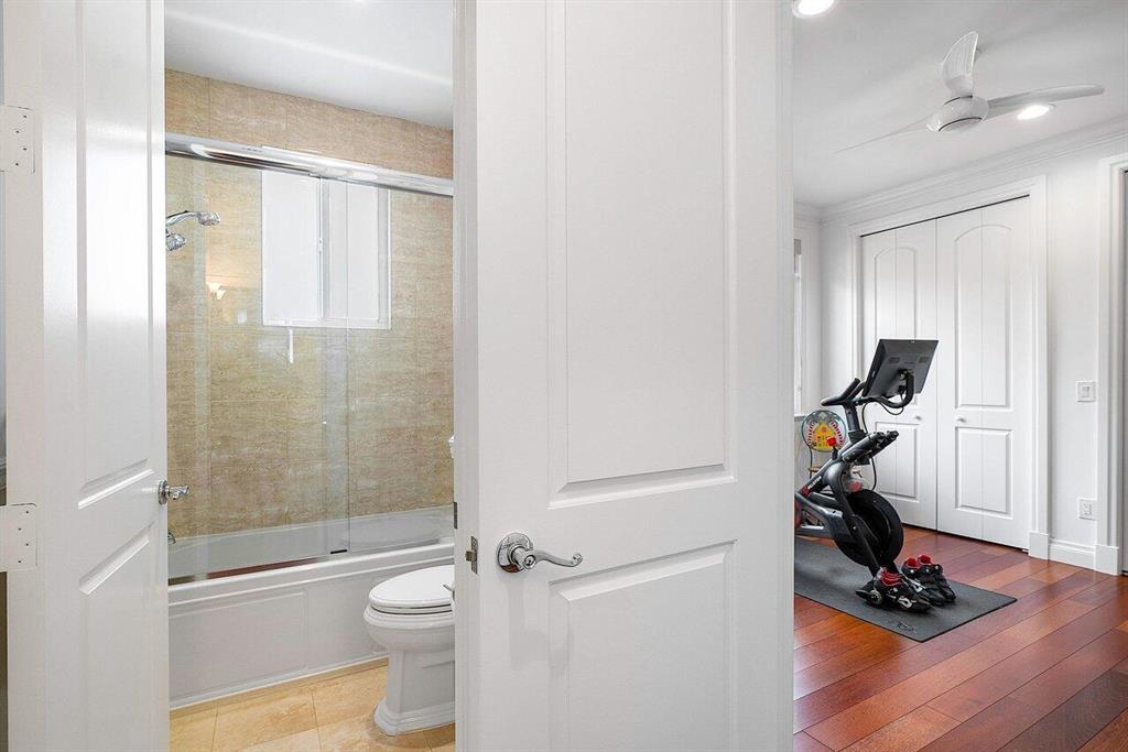 CONFERENCE RIDGE - Residential