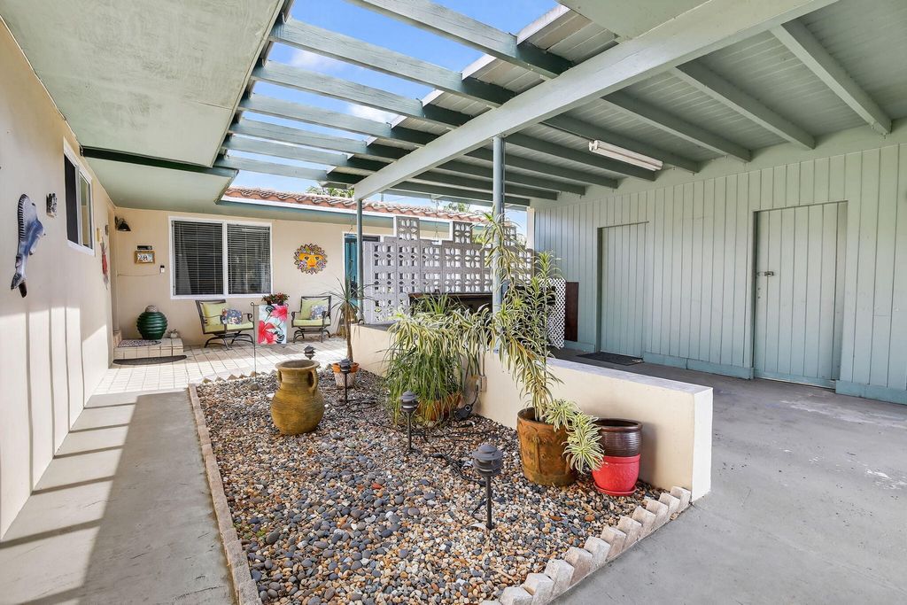 Photo of 882 Azalea Court, Plantation, FL 33317 (MLS # R11164937)