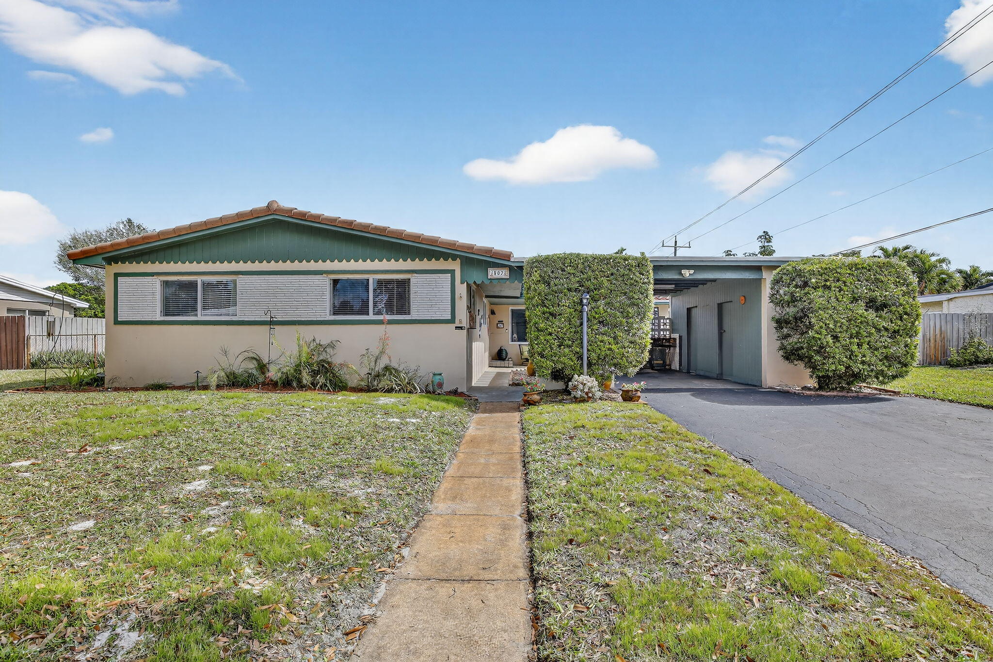 PLANTATION GARDENS 3RD SEC - Residential