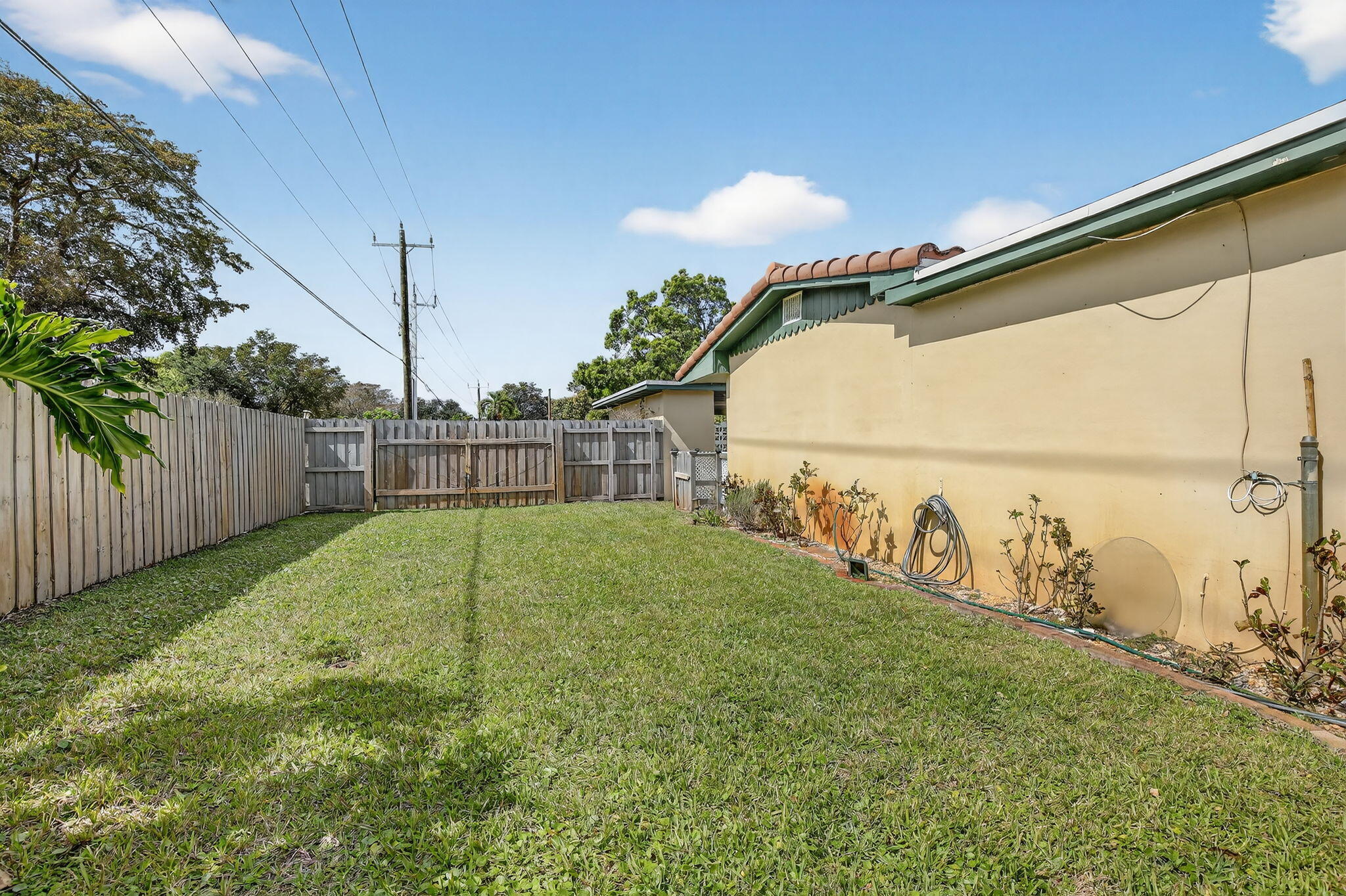 PLANTATION GARDENS 3RD SEC - Residential