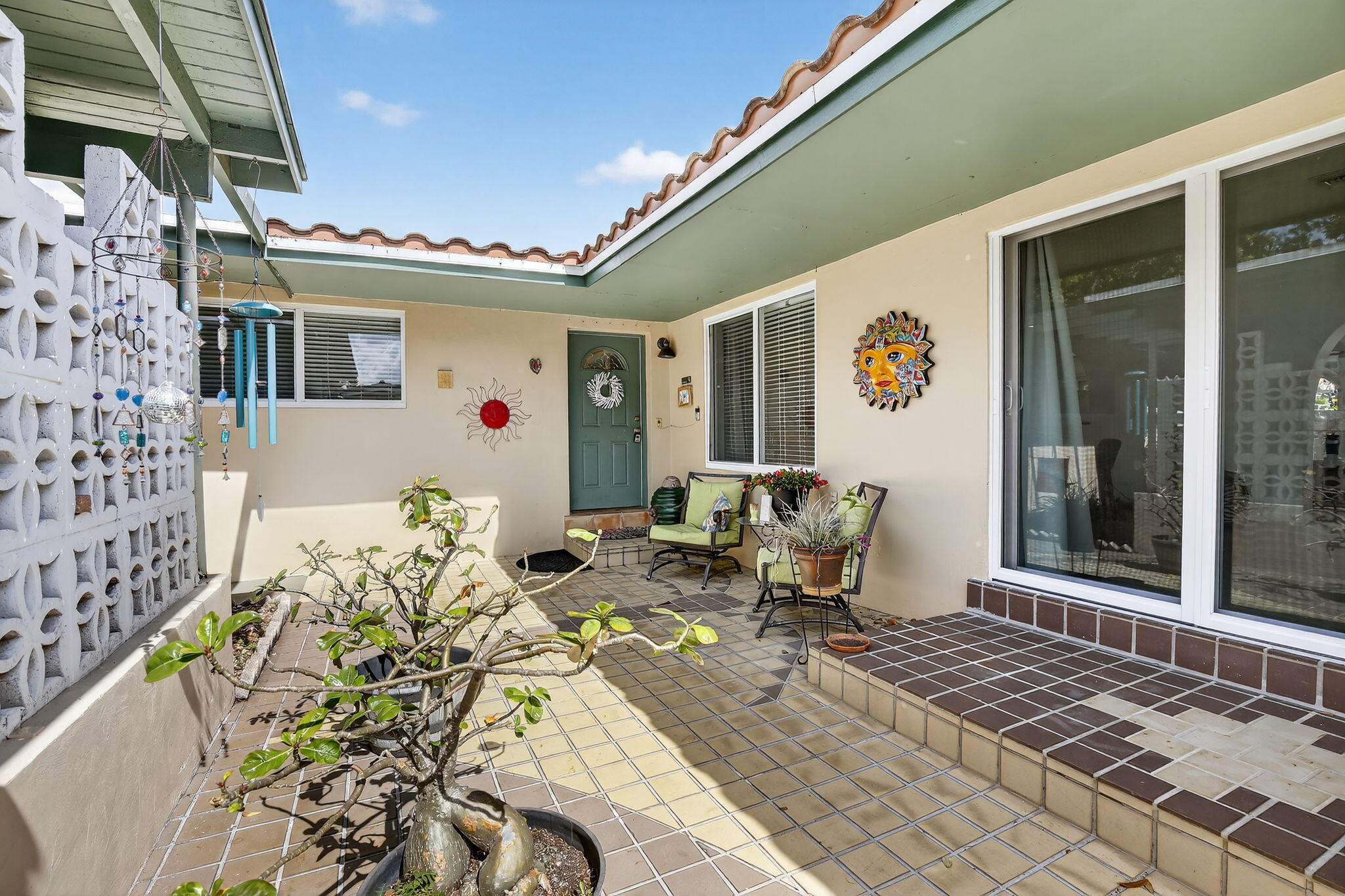 PLANTATION GARDENS 3RD SEC - Residential