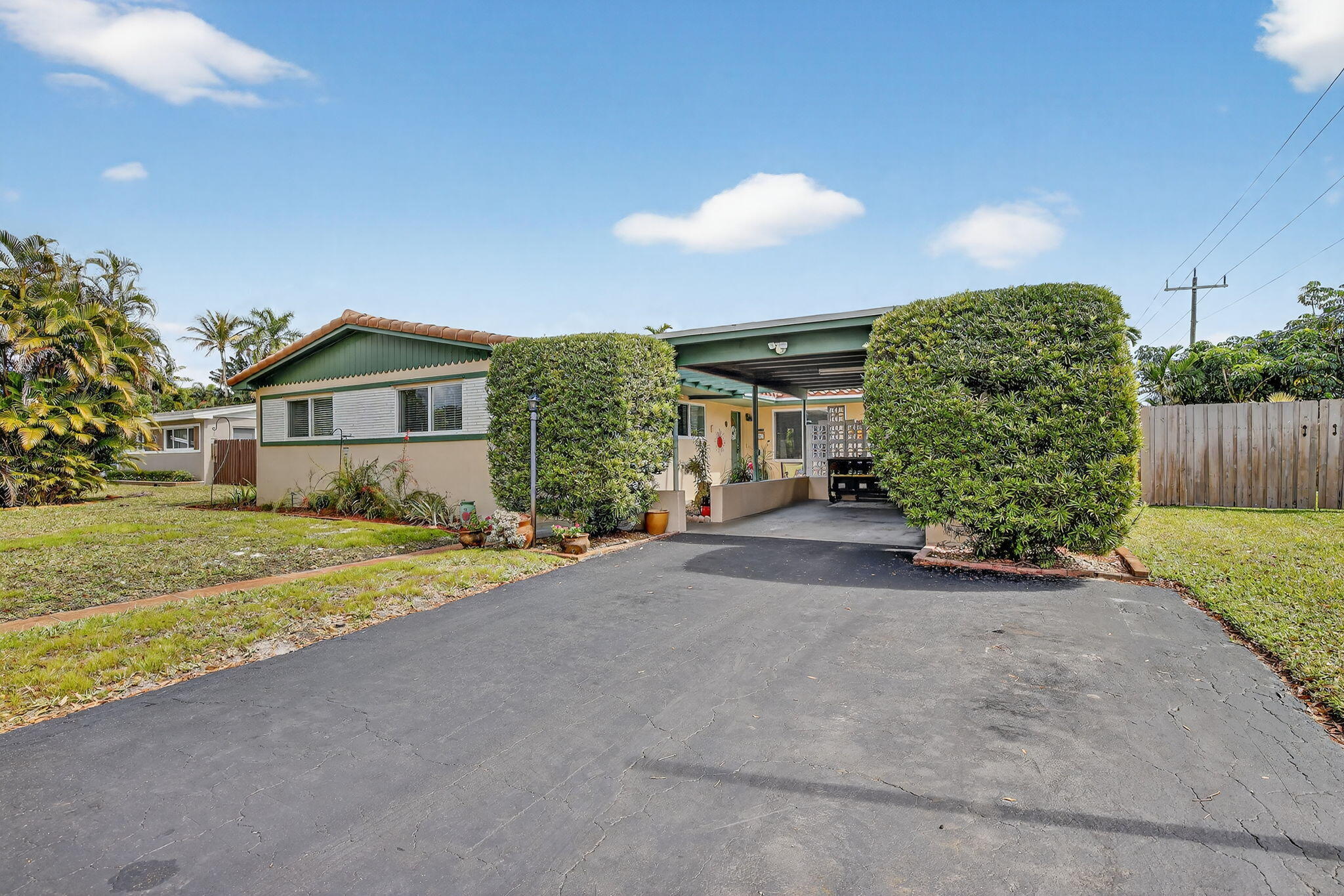 PLANTATION GARDENS 3RD SEC - Residential