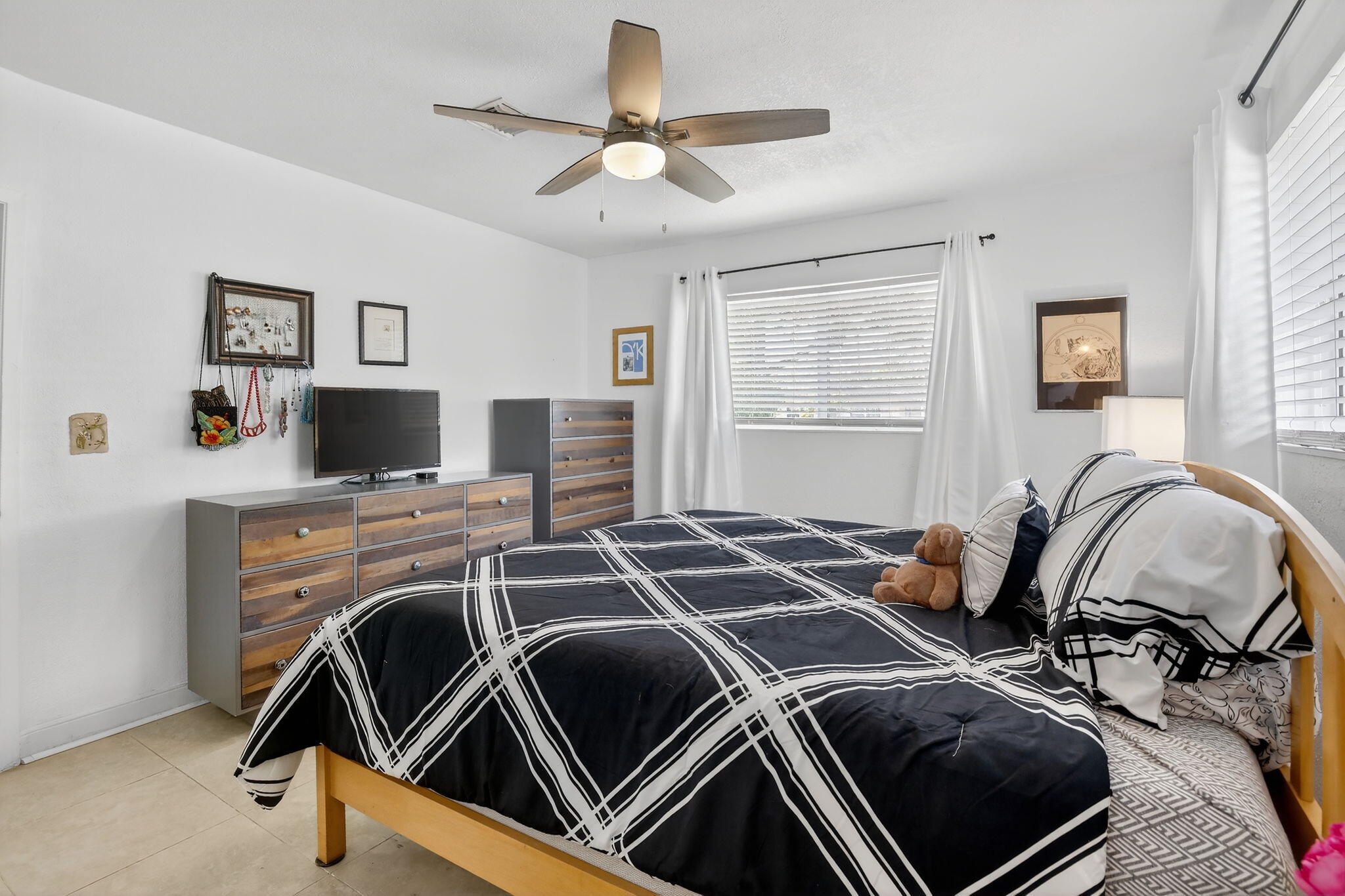 PLANTATION GARDENS 3RD SEC - Residential