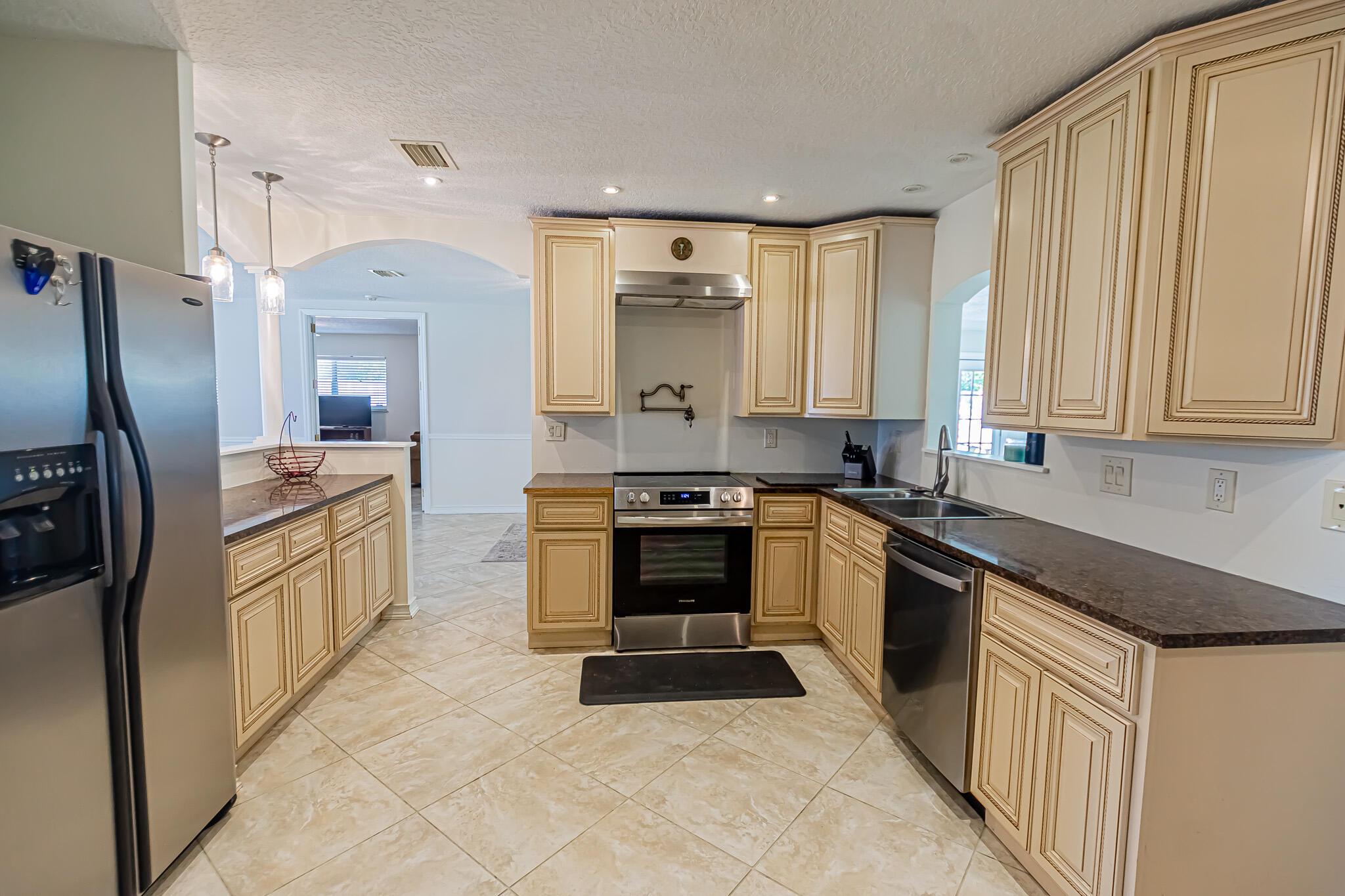 PORT ST LUCIE SECTION 6 - Residential