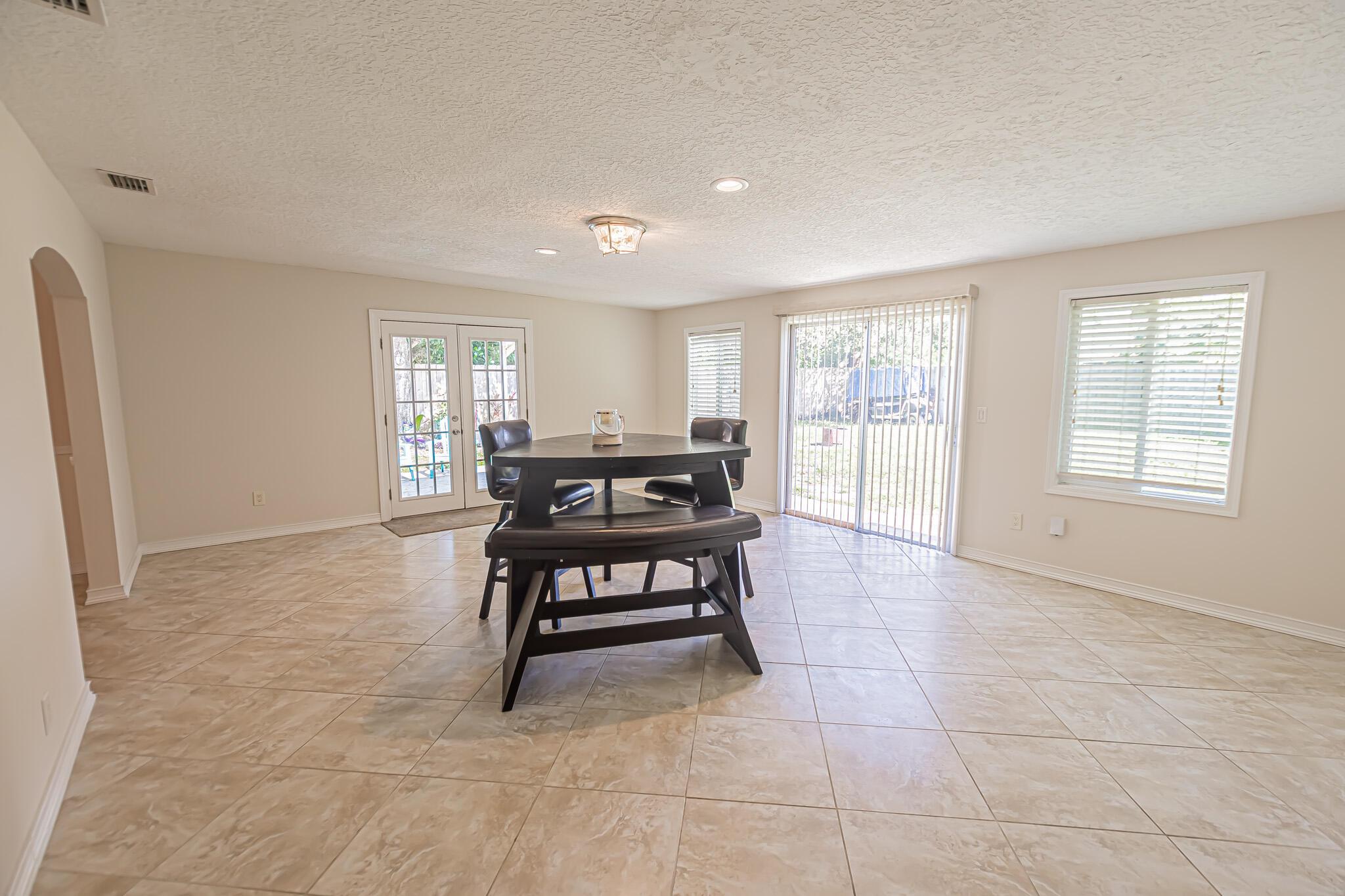 PORT ST LUCIE SECTION 6 - Residential