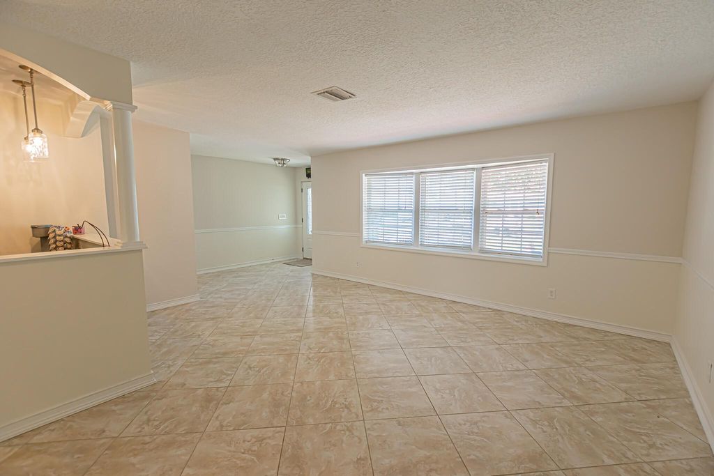 Photo of 471 SE Lamon Lane, Port Saint Lucie, FL 34983 (MLS # R11132840)