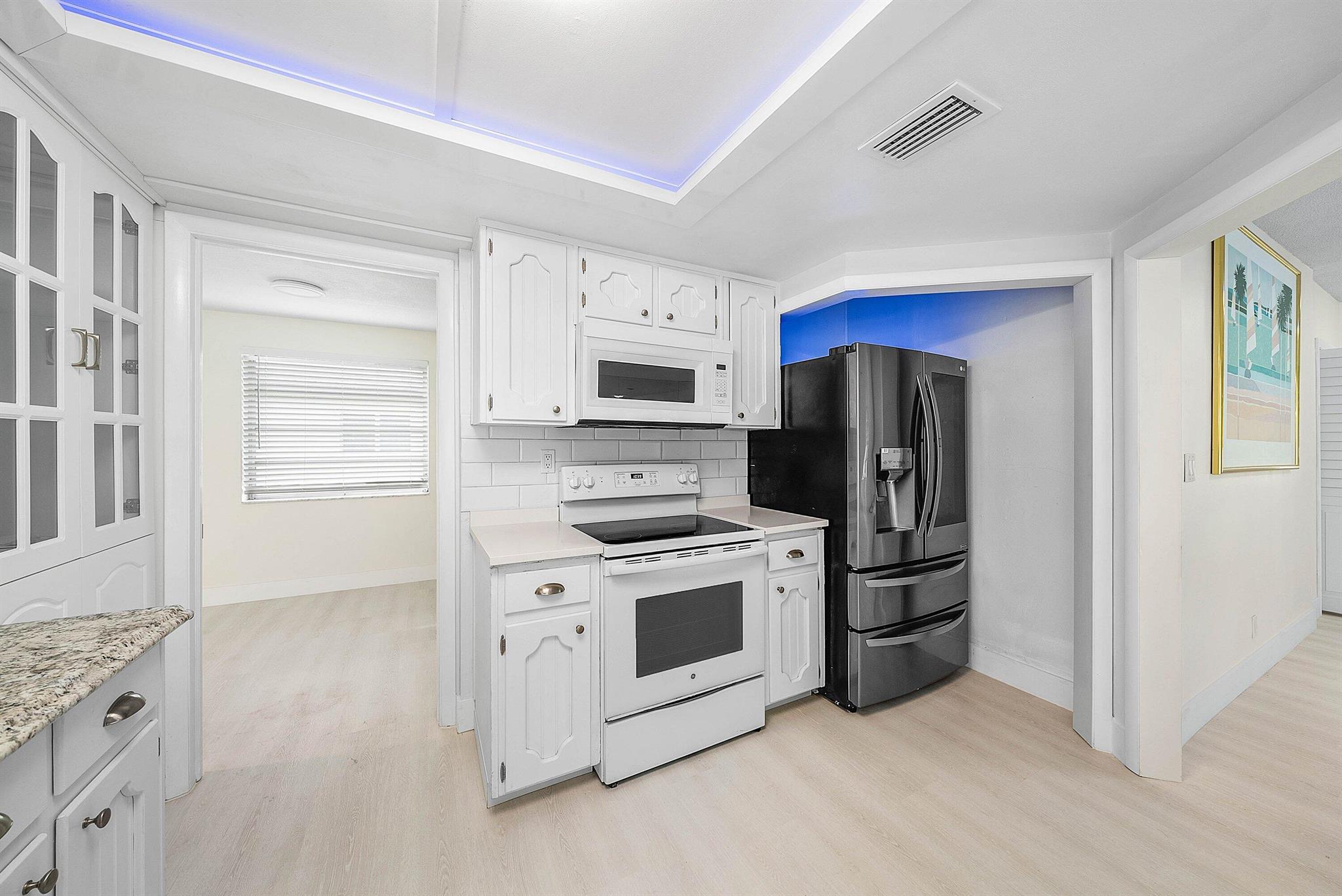 BOCA WOODS - Residential