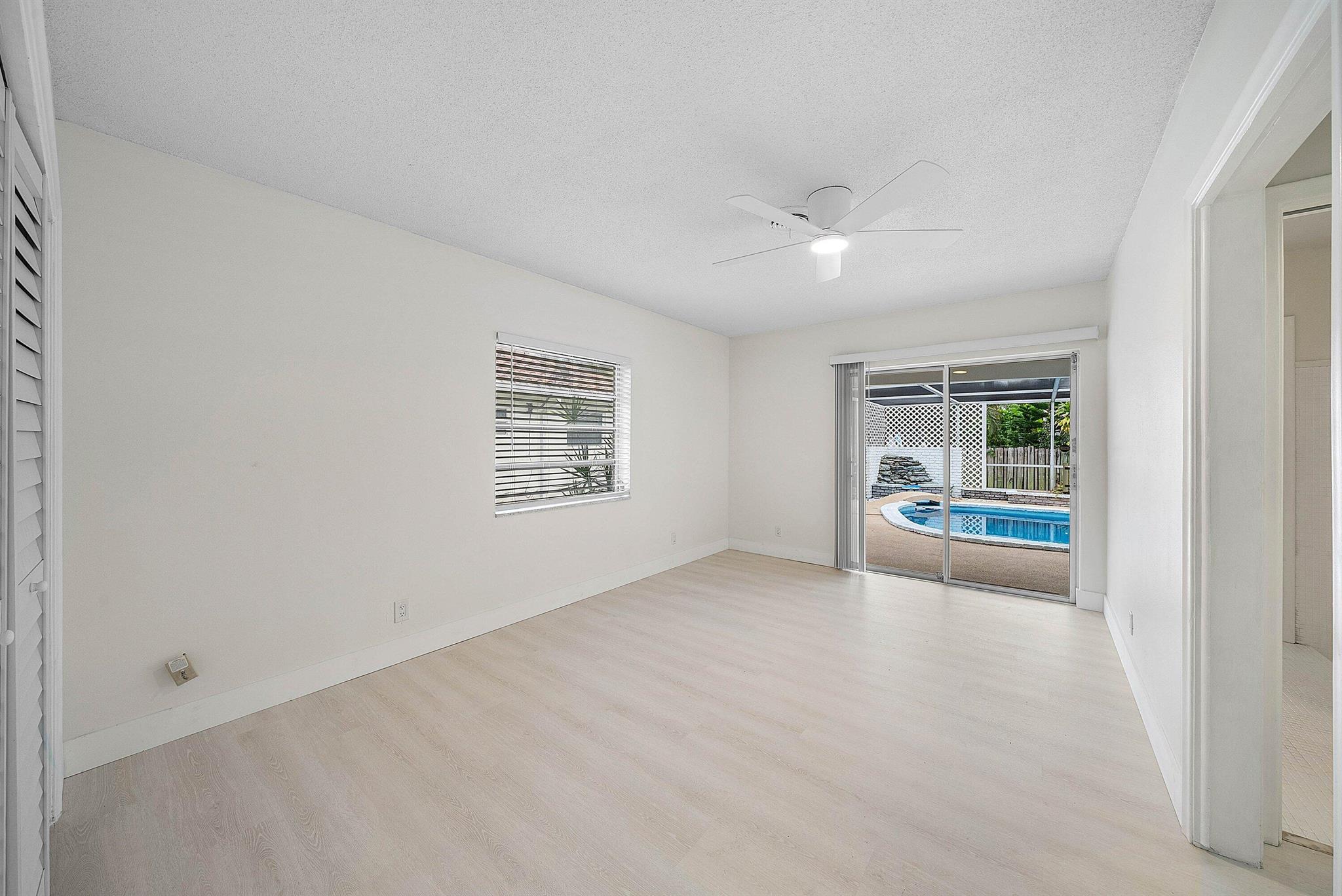 BOCA WOODS - Residential