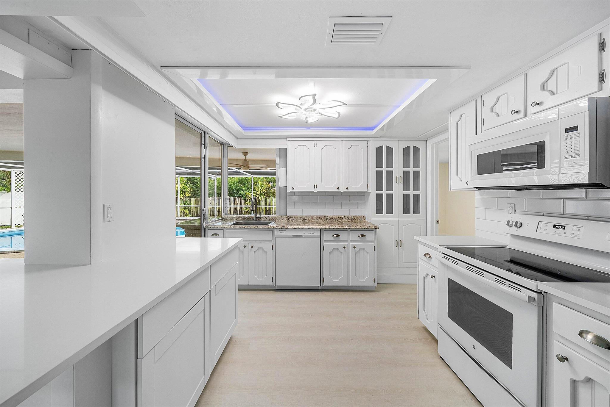 BOCA WOODS - Residential