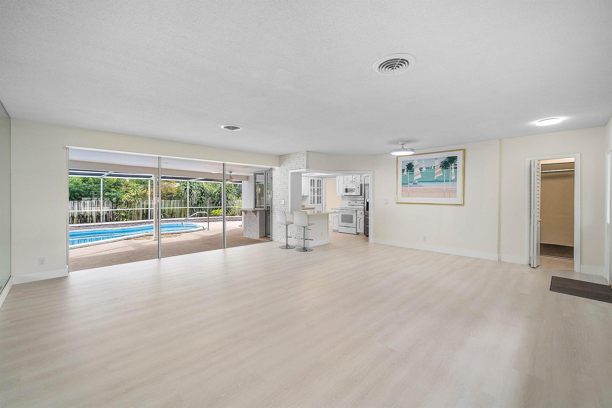 BOCA WOODS - Residential