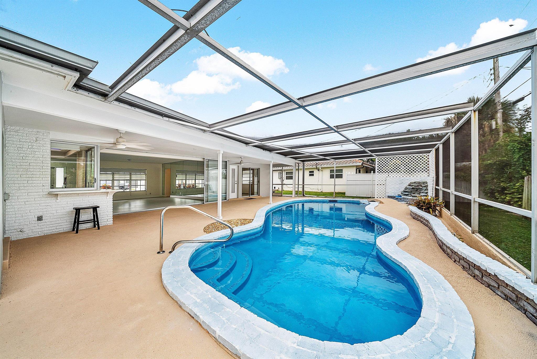 BOCA WOODS - Residential