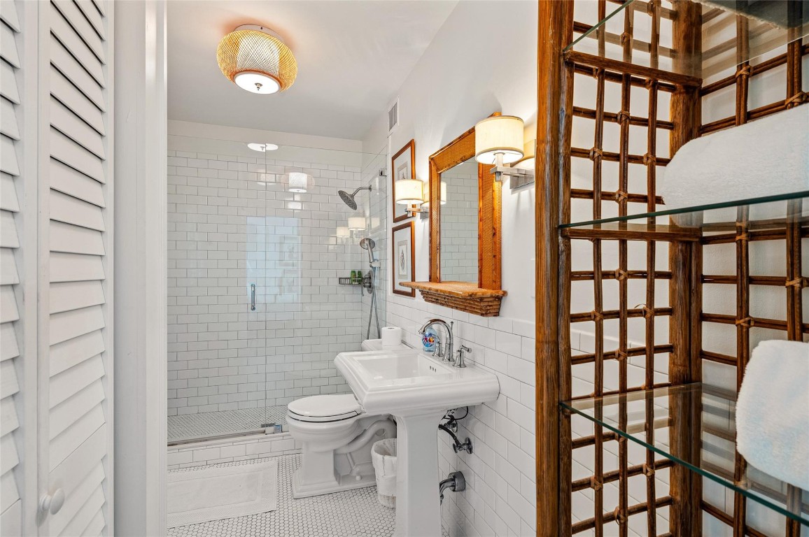 Las Olas Isles - Residential