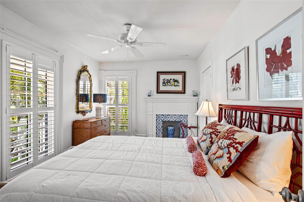 Las Olas Isles - Residential