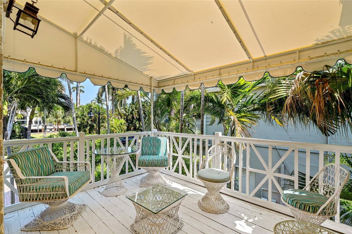 Las Olas Isles - Residential