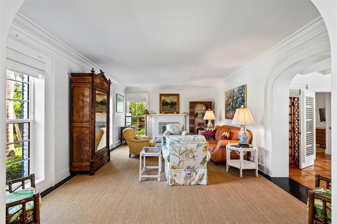 Las Olas Isles - Residential