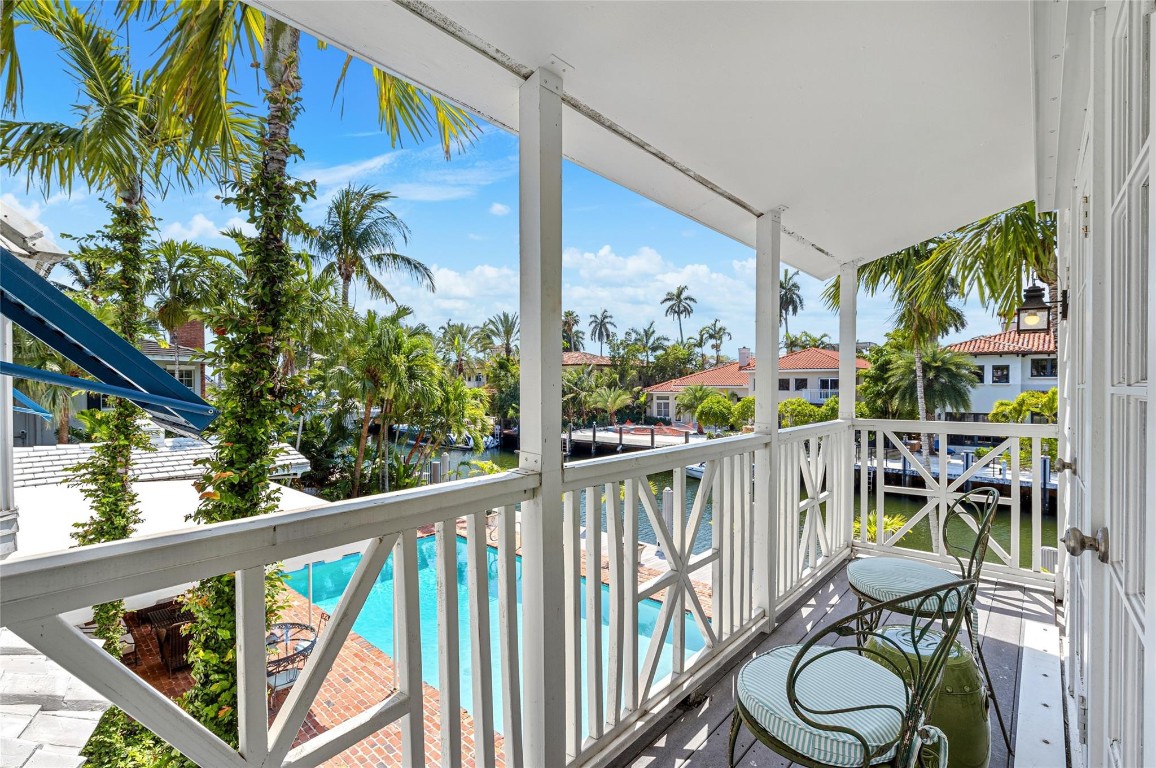 Las Olas Isles - Residential