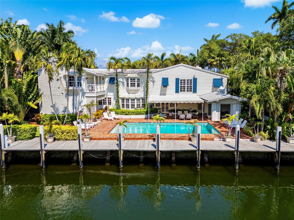 Las Olas Isles - Residential