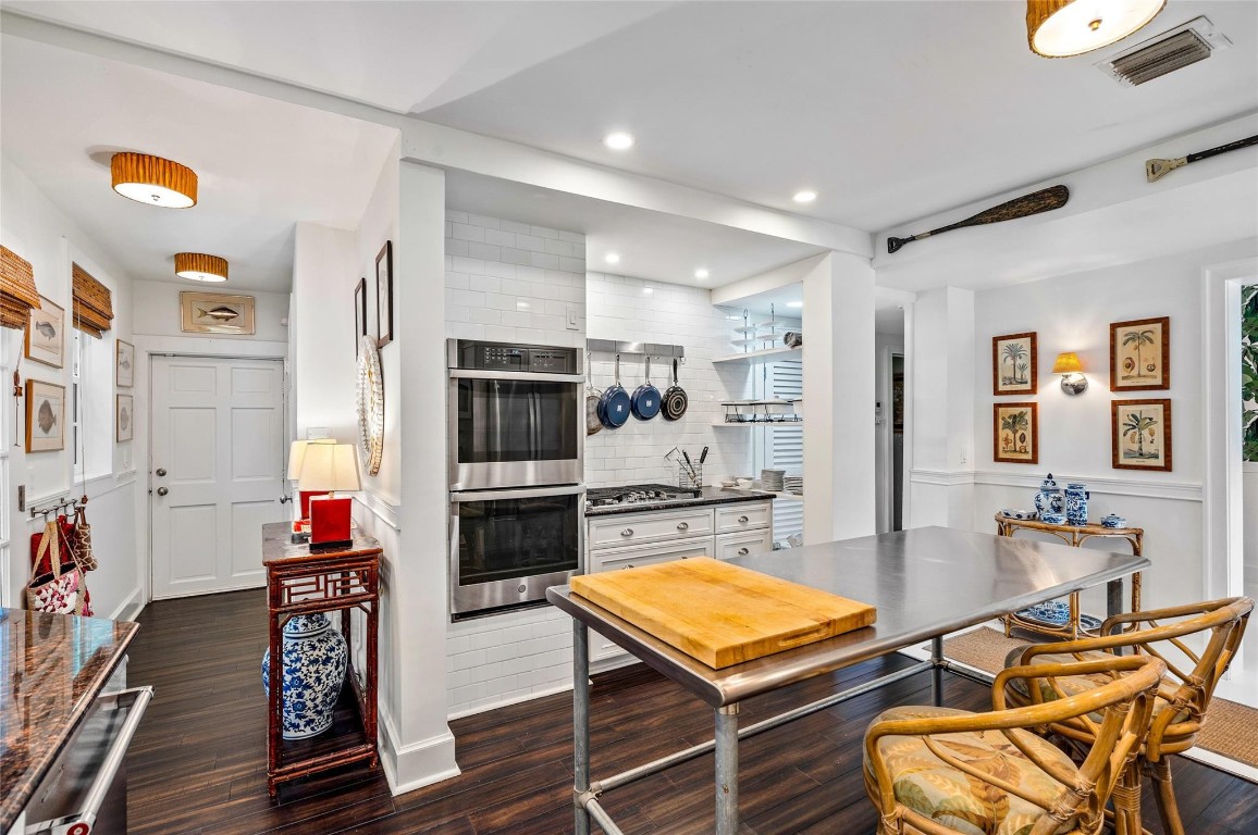 Las Olas Isles - Residential