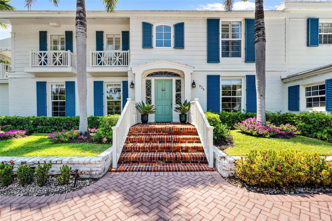 Las Olas Isles - Residential