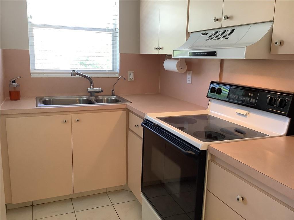 Paradise By The Sea Condo - Residential Lease