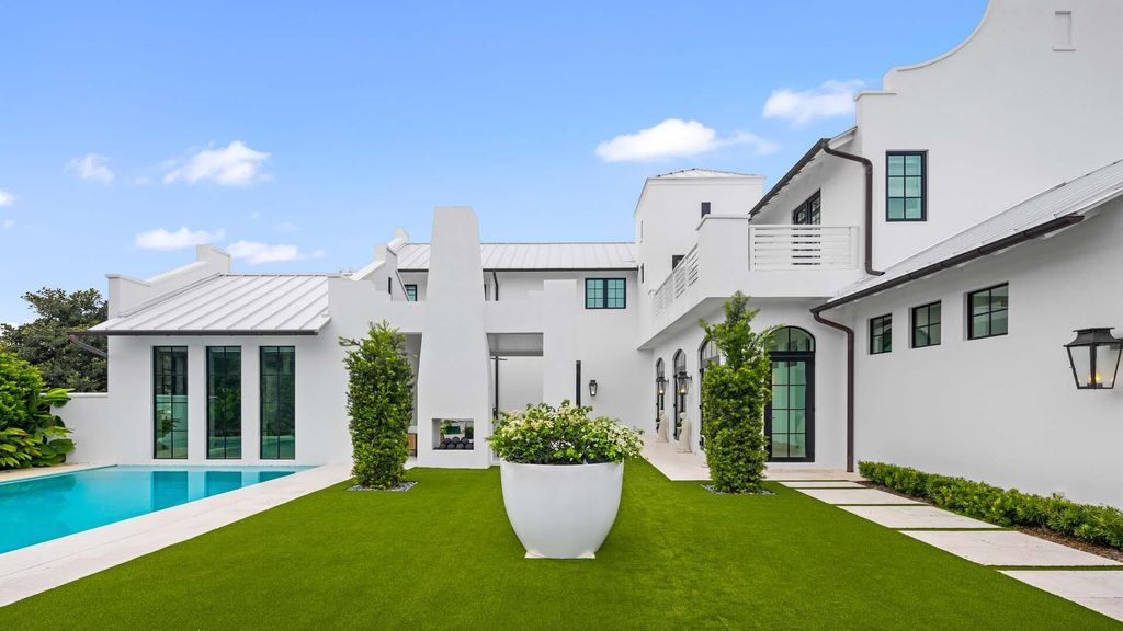 Photo of 734 S Ocean Boulevard, Delray Beach, FL 33483 (MLS # R11126521)