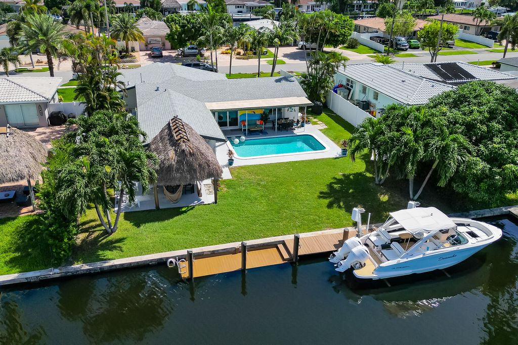 Photo of 331 SE 6th Avenue, Pompano Beach, FL 33060 (MLS # B26012777)