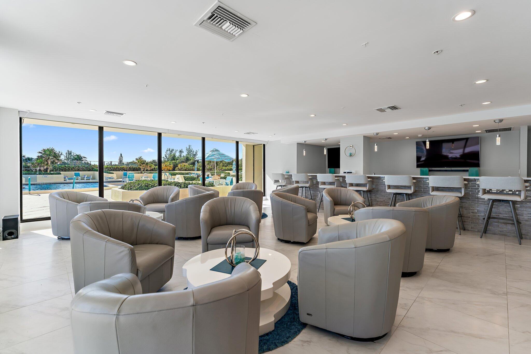 REACHES CONDO - Residential