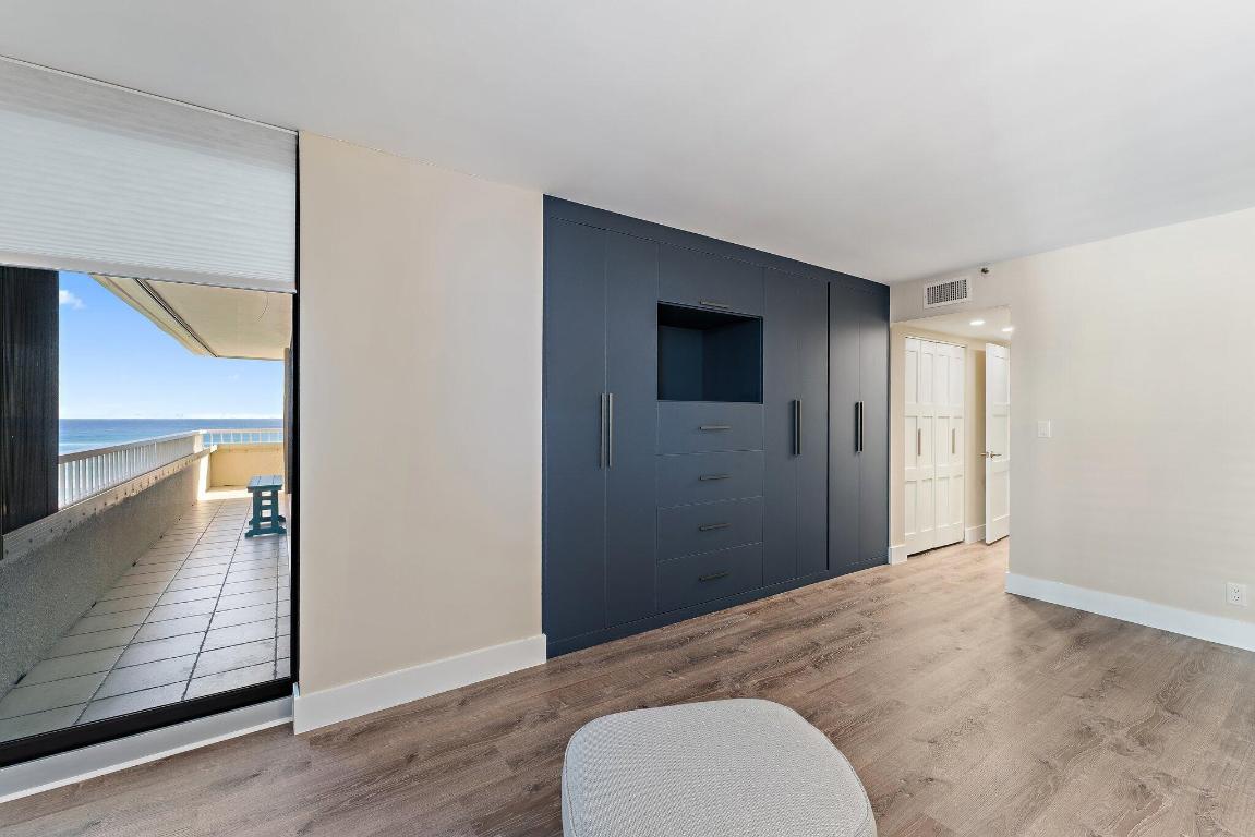 REACHES CONDO - Residential