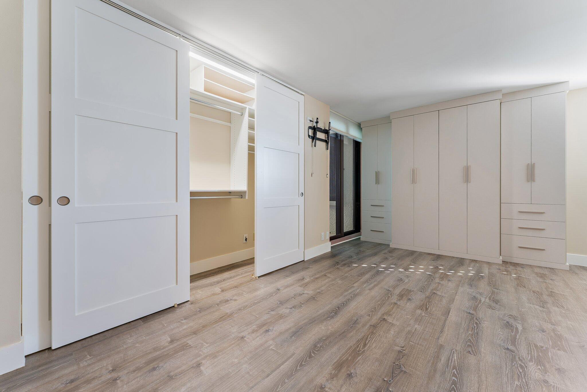 REACHES CONDO - Residential