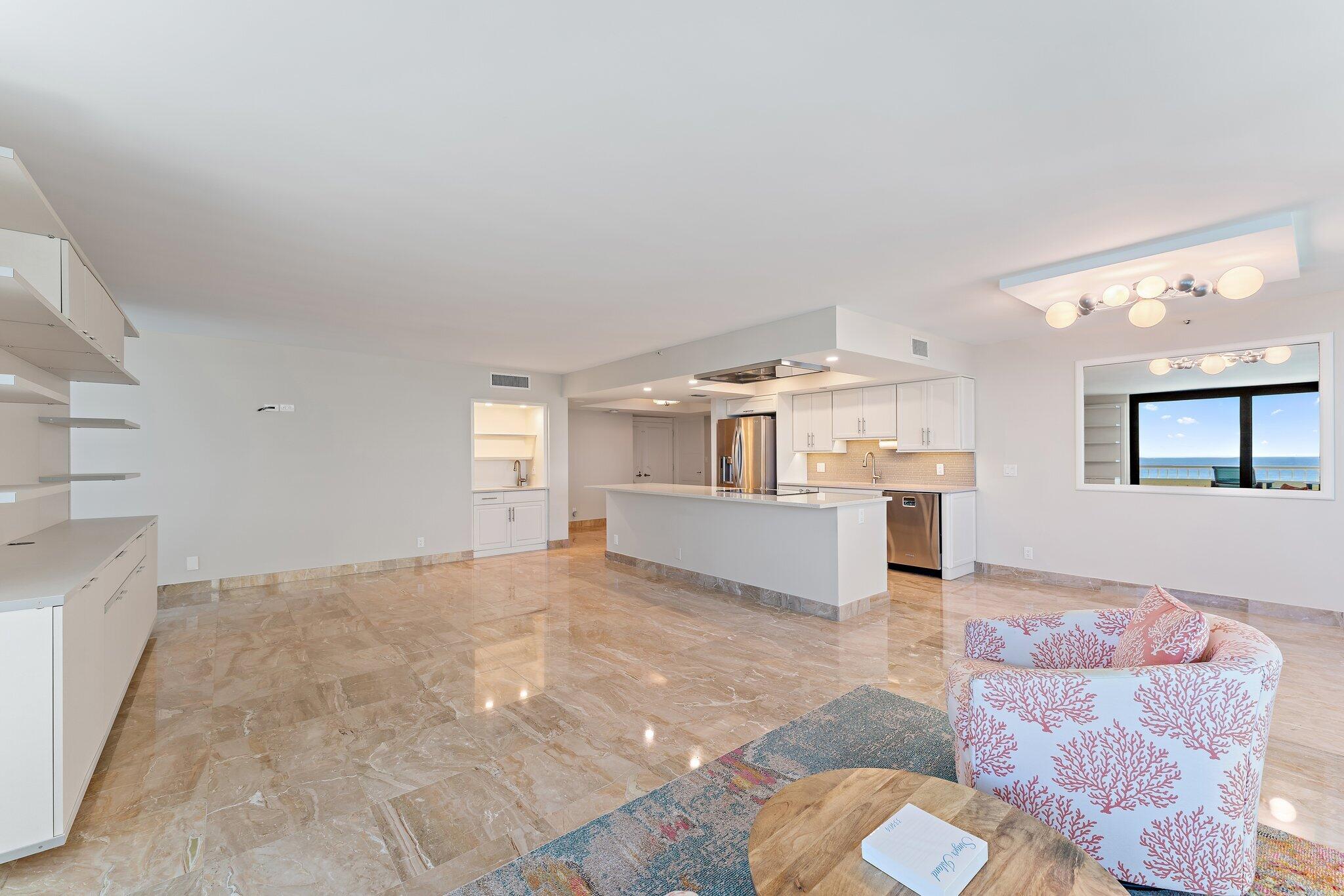 REACHES CONDO - Residential