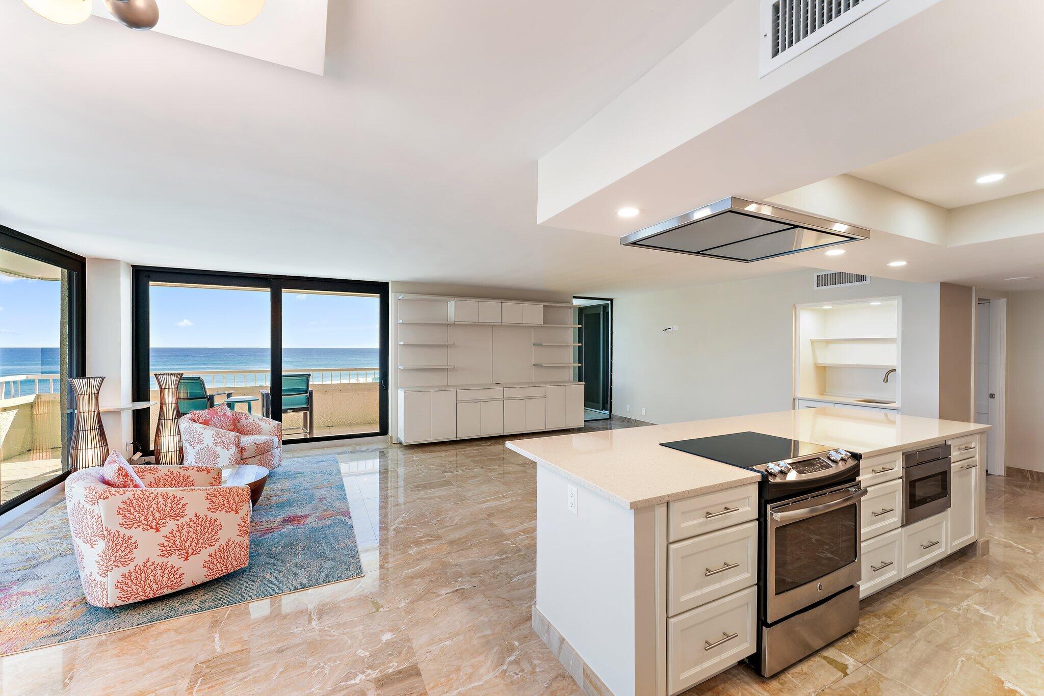 REACHES CONDO - Residential