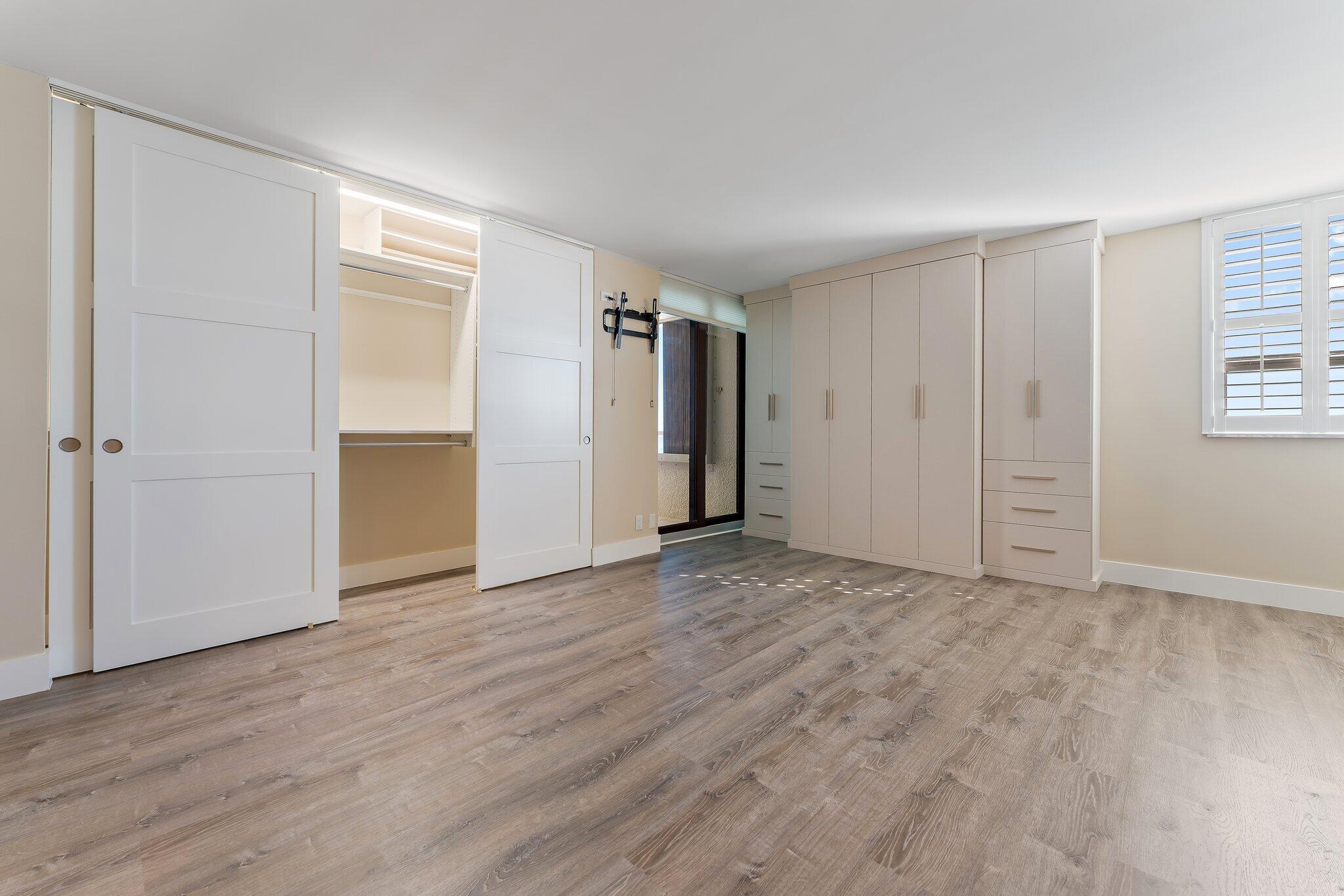 REACHES CONDO - Residential