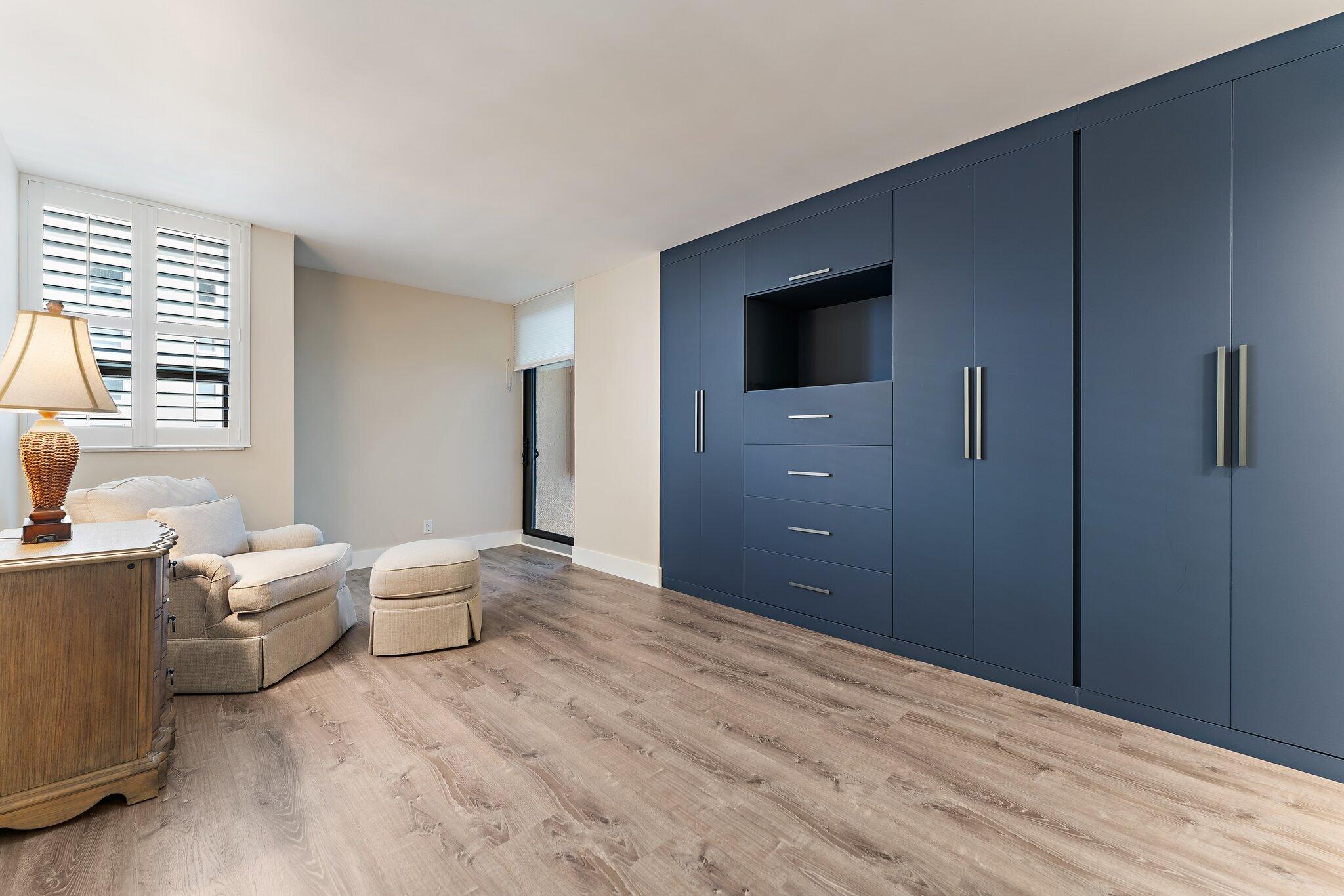 REACHES CONDO - Residential