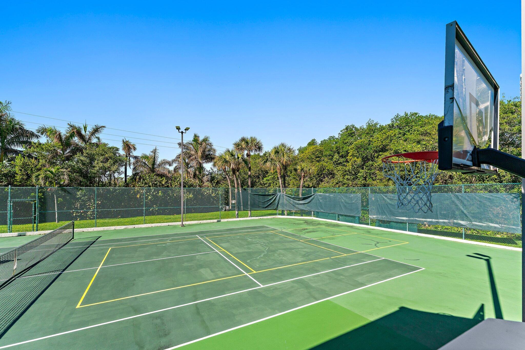 REACHES CONDO - Residential