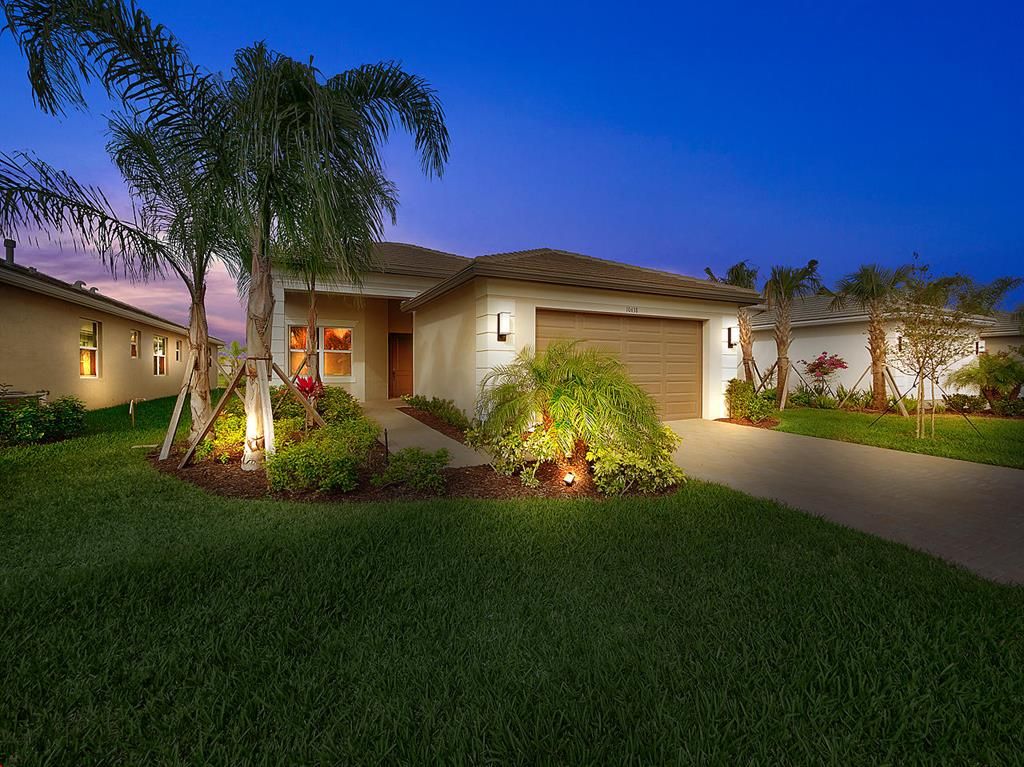 Photo of 10638 SW Sunray Street, Port Saint Lucie, FL 34987 (MLS # R10697150)