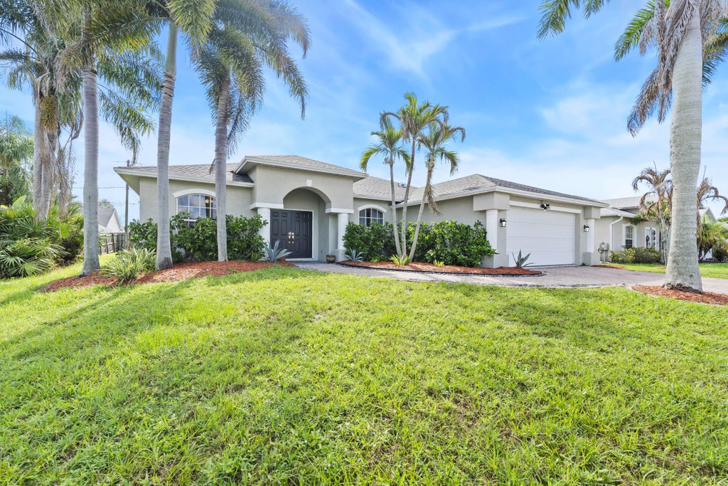 Photo of 2341 SE Haddon Street, Port Saint Lucie, FL 34984 (MLS # B26073581)