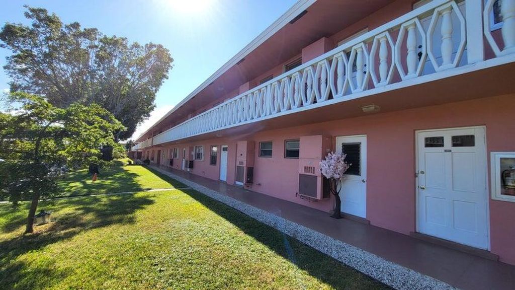 Photo of 300 NE 20th Street #4090, Boca Raton, FL 33431 (MLS # R11142081)