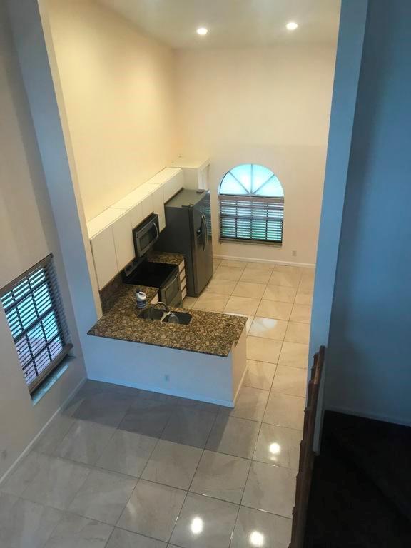 WELLINGTON OF WELLINGTON - Residential