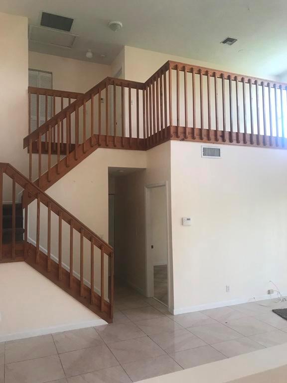 WELLINGTON OF WELLINGTON - Residential