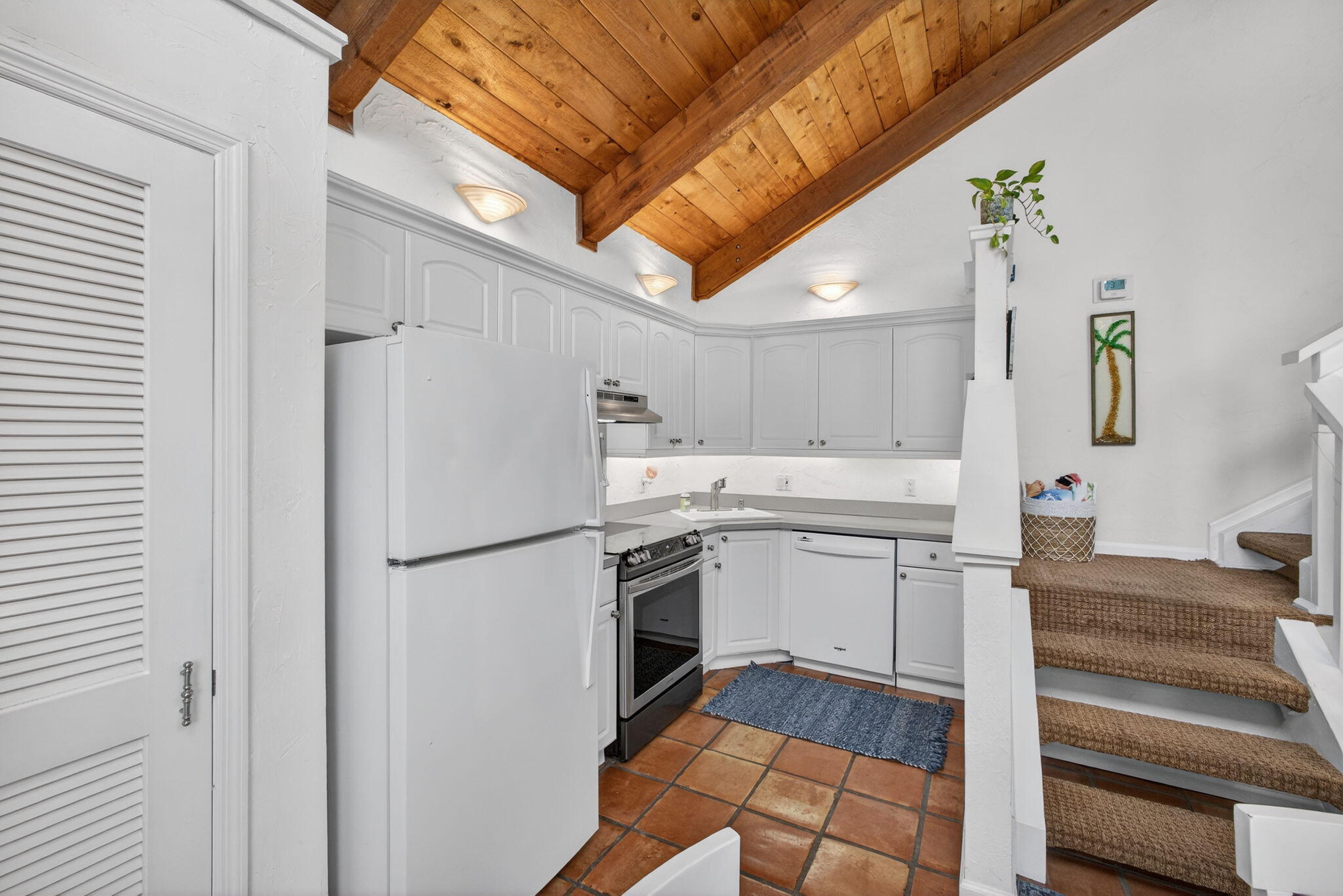 SEA LOFTERS CONDO - Residential