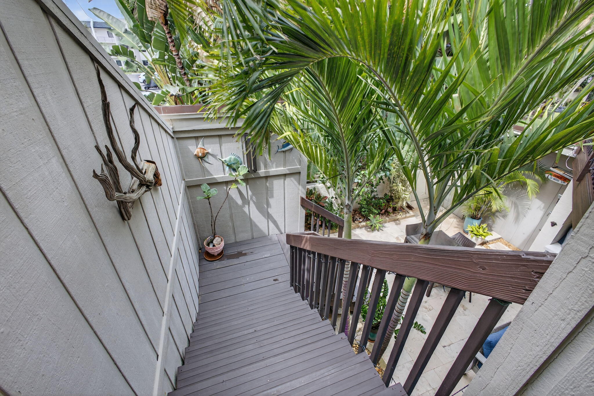 SEA LOFTERS CONDO - Residential