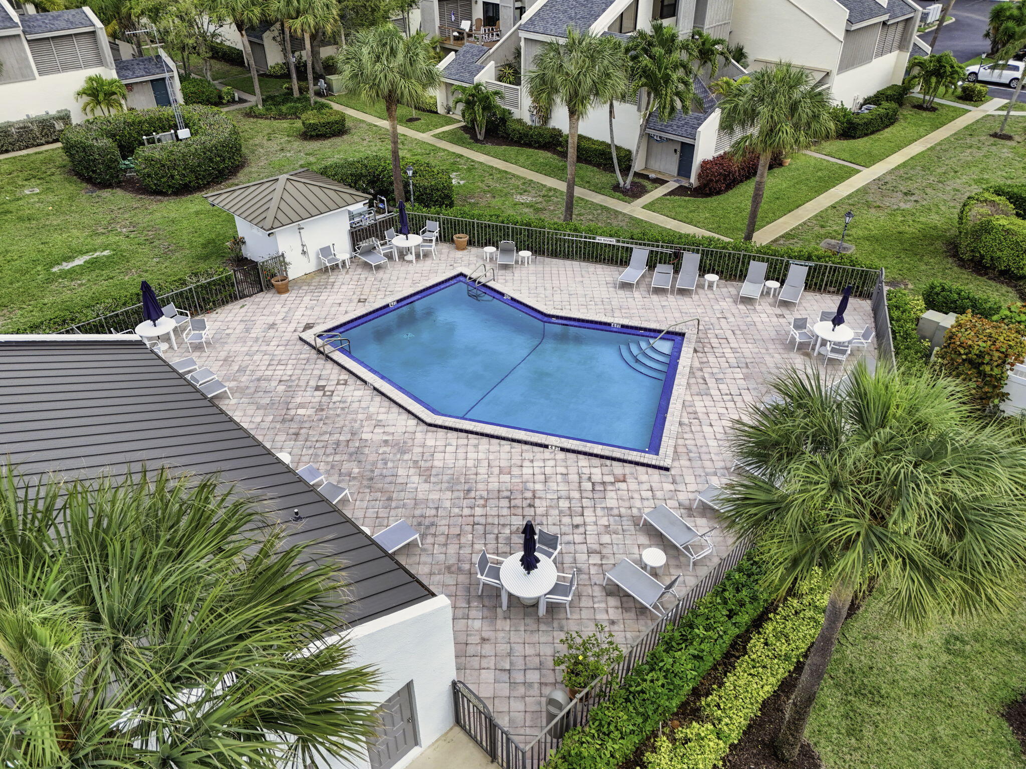 SEA LOFTERS CONDO - Residential