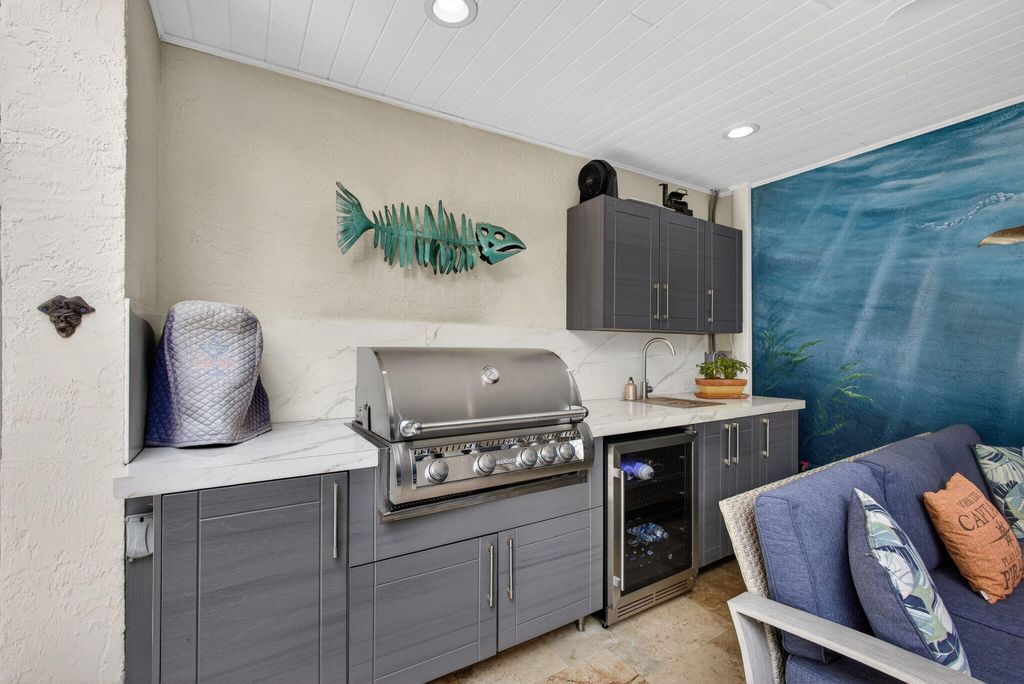 Photo of 1605 S Us Highway 1 #14e, Jupiter, FL 33477 (MLS # B26002179)