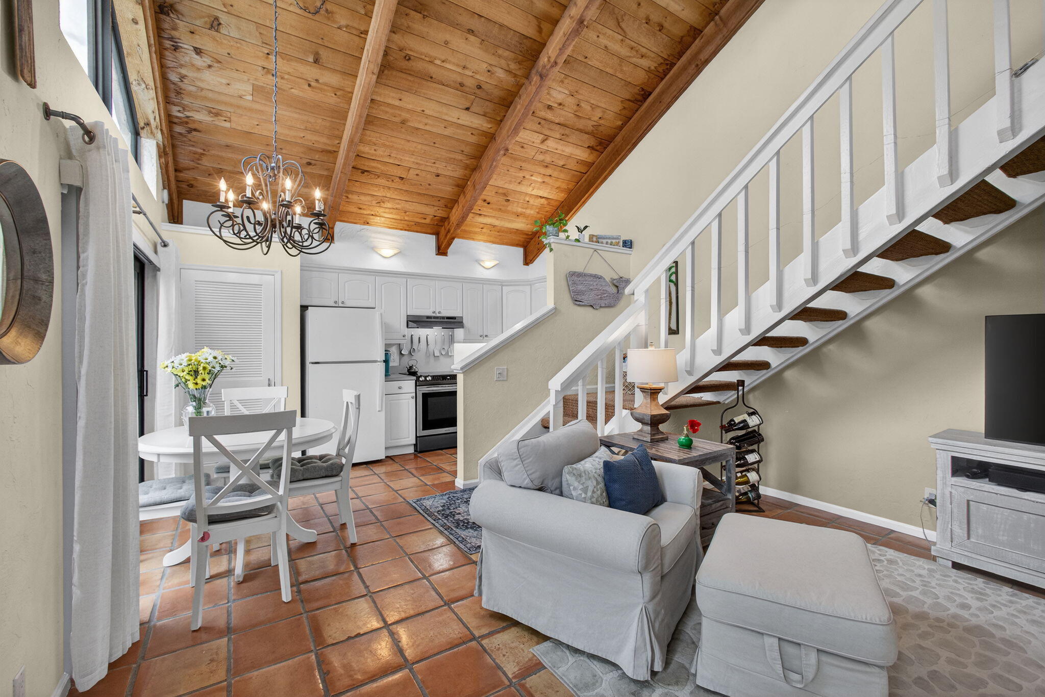 SEA LOFTERS CONDO - Residential