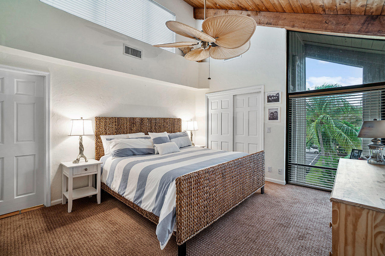 SEA LOFTERS CONDO - Residential