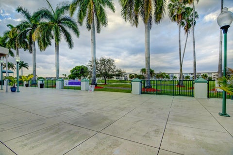 Tiny photo for 2403 ANTIGUA Circle #D2, Coconut Creek, FL 33066 (MLS # B26081288)